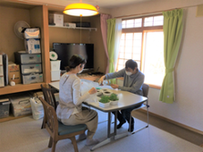 ねこ草づくり作業